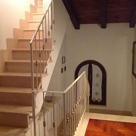 Alojamento de Acomodação e Pequeno-almoço Arco Antico Ascoli Piceno